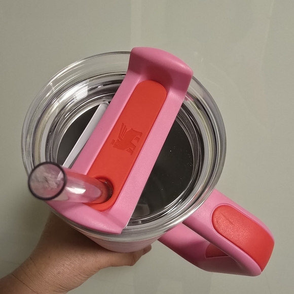 NWT Stanley Target 2025 Valentine's Limited Ed Collab Flowstate Quencher 30 oz - Picture 7 of 10